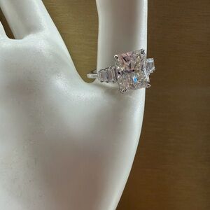 5.63 CTW Womens MOISSANITE  VVSD Color $999 retail